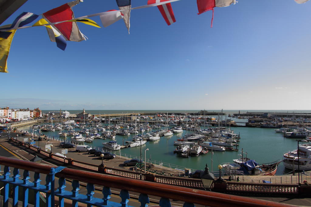 Royal Temple Yacht Club Ramsgate Exterior foto